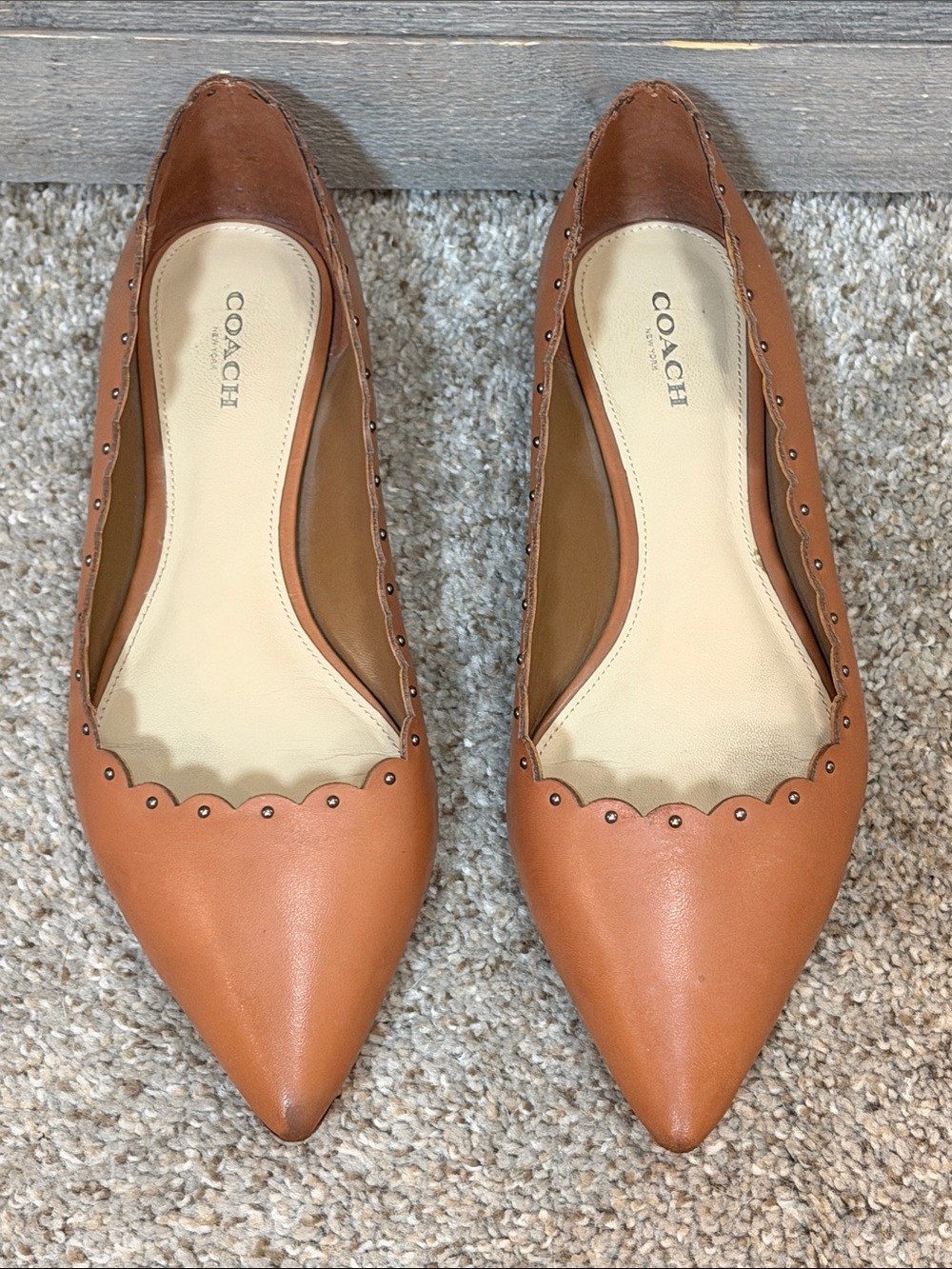 Coach Tan Leather Scalloped Studded Pointed Toe Ballet Flats Size 9.5 Office
